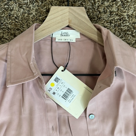 NWT Love, Bonito Kinslee Cuffed Sleeve Button Down Shirt in Dusty Pink - Picture 6 of 7
